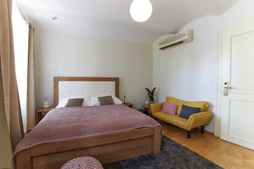 Selinor Apartments | Prague | River View Residence by Charles Bridge, Studio