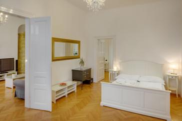 Selinor Apartments | Praha | Charles Bridge Premium Residence, apartmán se 3 pokoji